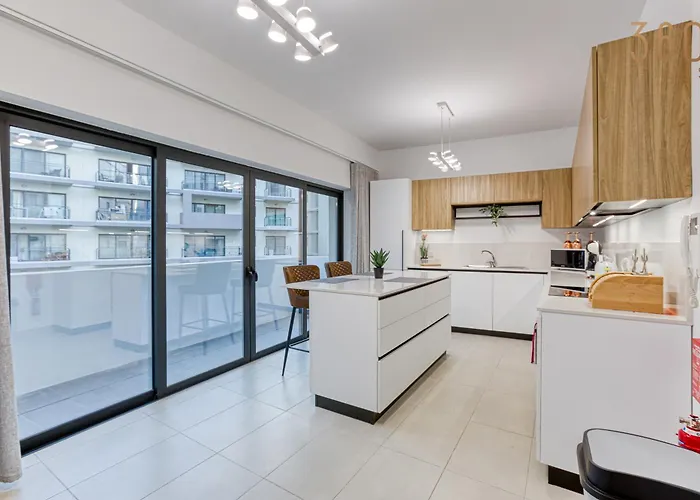 Designer, Luxurious 3Br Home In Pender Gardens By 360 Estates