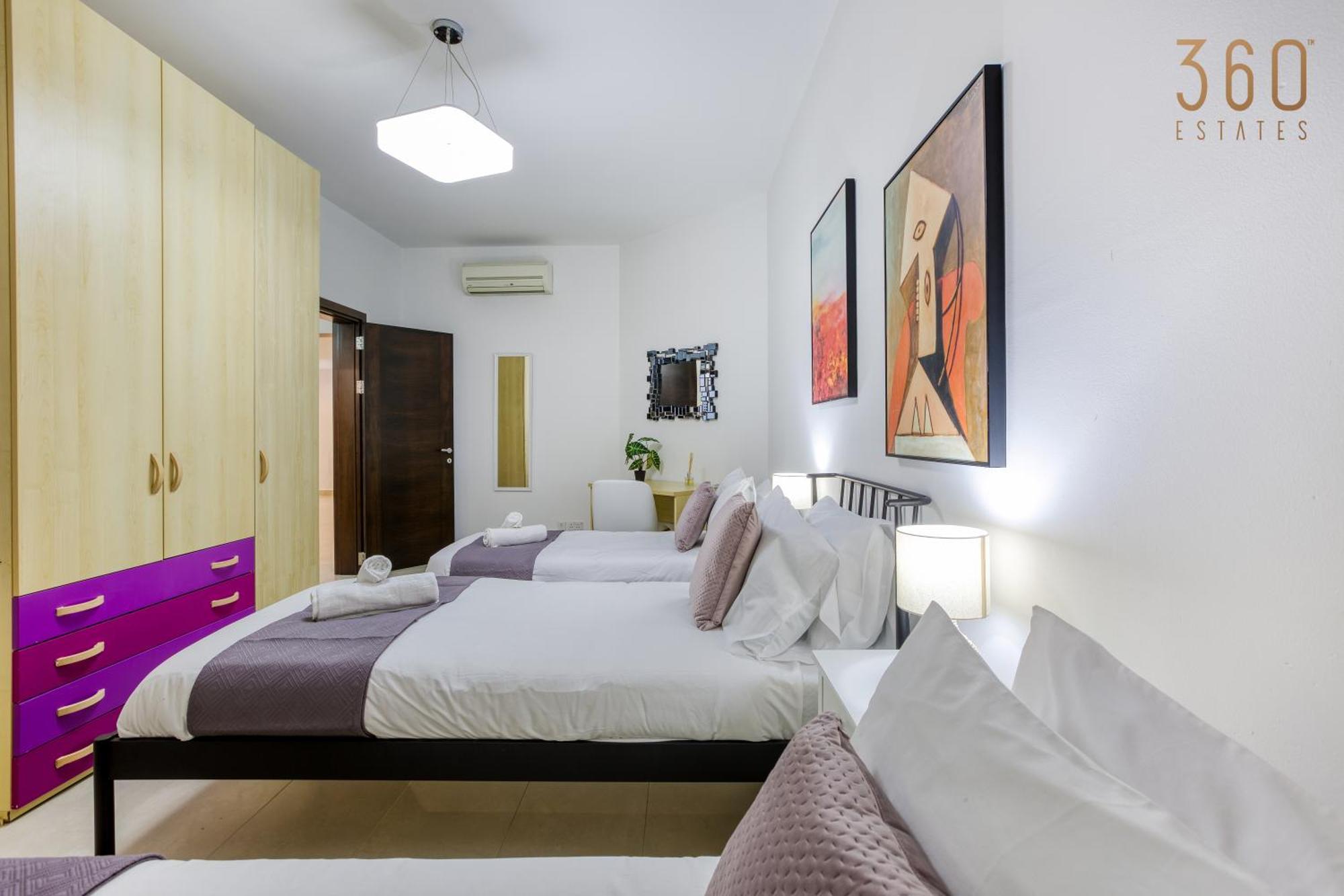 Apartamento Designer, Luxurious 3br In Pender Gardens By 360 Estates San Julián