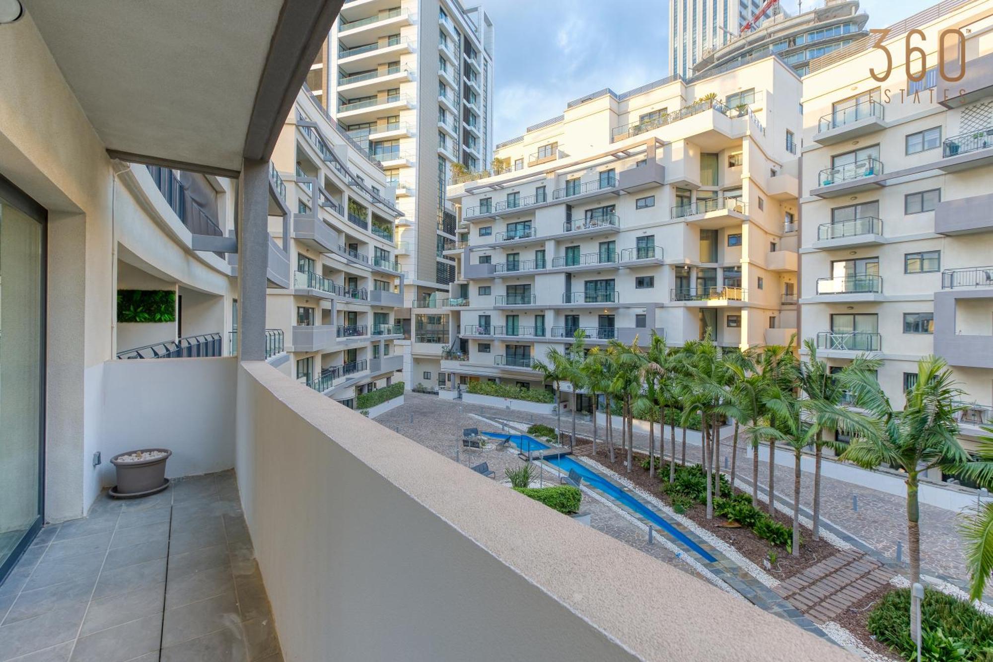 Designer, Luxurious 3br In Pender Gardens By 360 Estates Appartement